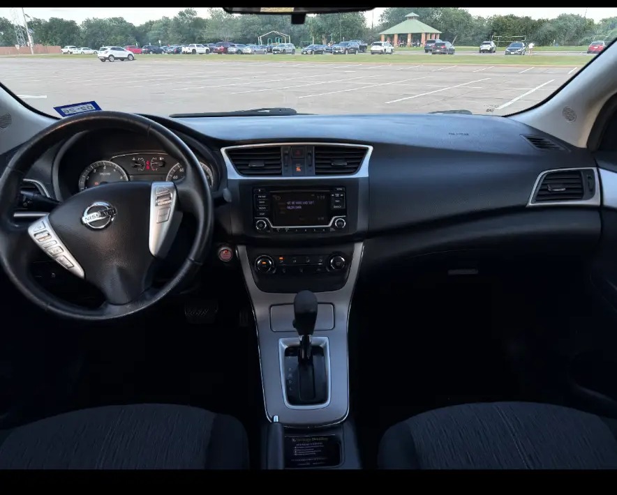 Nissan Sentra detail